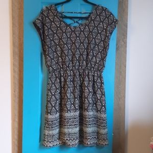 💋 Cap-Sleeved Dress